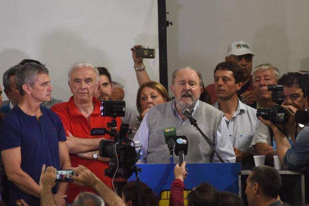 Verna proclam� el triunfo del PJ y agradeci� a Santa Rosa