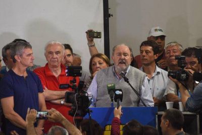 Verna proclam� el triunfo del PJ y agradeci� a Santa Rosa