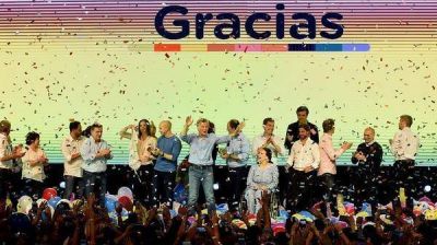 Por primera vez en 32 a�os, una fuerza pol�tica gan� en los cinco distritos m�s grandes del pa�s