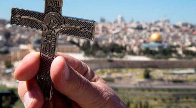 El Papa lanza un mensaje a los cristianos de Tierra Santa y pide el fin de la violencia