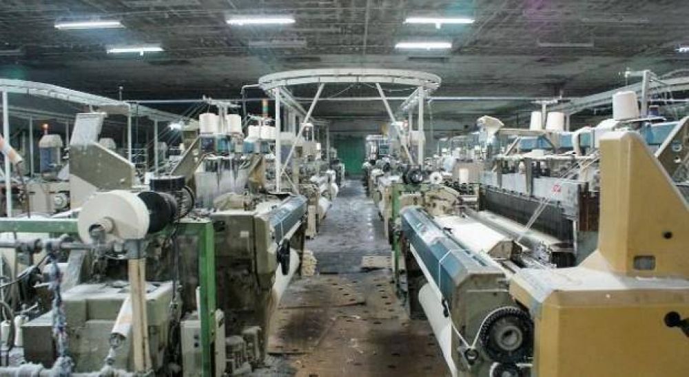 En territorio bonaerense se desplom la industria textil y creci la automotriz