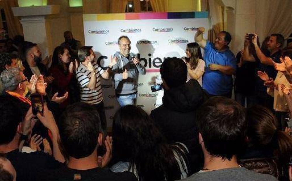 Valenzuela: �Es hist�rico conseguir 45 puntos no estando el intendente como candidato�