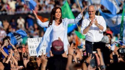 Parad�jica Cristina: perdi� pero sigue siendo la figura m�s convocante del peronismo