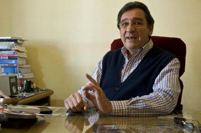 Castillo dijo que el FCS tiene que reconvertirse e incluir otros sectores