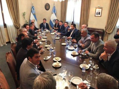 U�ac, con intendentes: 