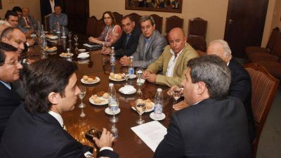 Todo indica que habr�a, al menos, tres cambios en el gabinete de U�ac