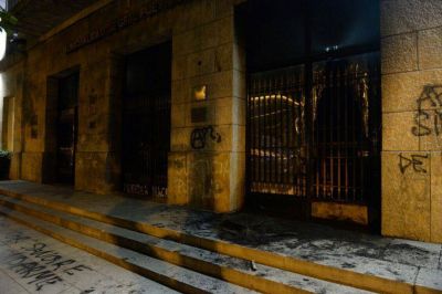 El Ejecutivo iniciar� una causa penal por las pintadas al Palacio Municipal