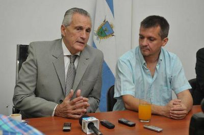 Otro reproche p�blico de Tierno a Altolaguirre
