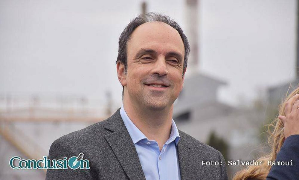Jos� Corral: �Los santafesinos quieren que el pa�s cambie de una vez y para siempre�