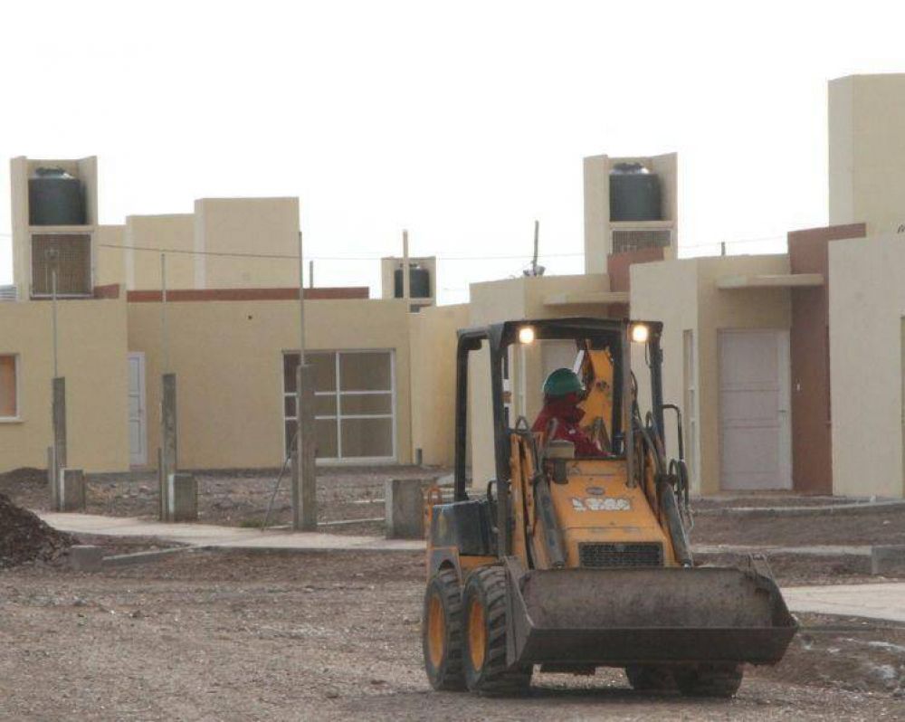 La mitad de las casas del IPV no tiene la escritura y salen a regular la situaci�n