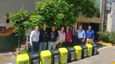 Entregan kits de reciclado a la empresa D�nica
