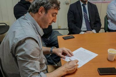 Firmaron un convenio de emergencia agropecuaria