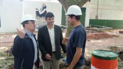 Salom�n visit� obra de reconstrucci�n de cord�n cuneta