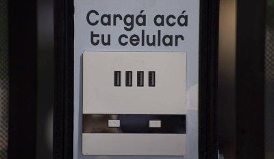 Ahora pod�s cargar el celular en el Metrob�s