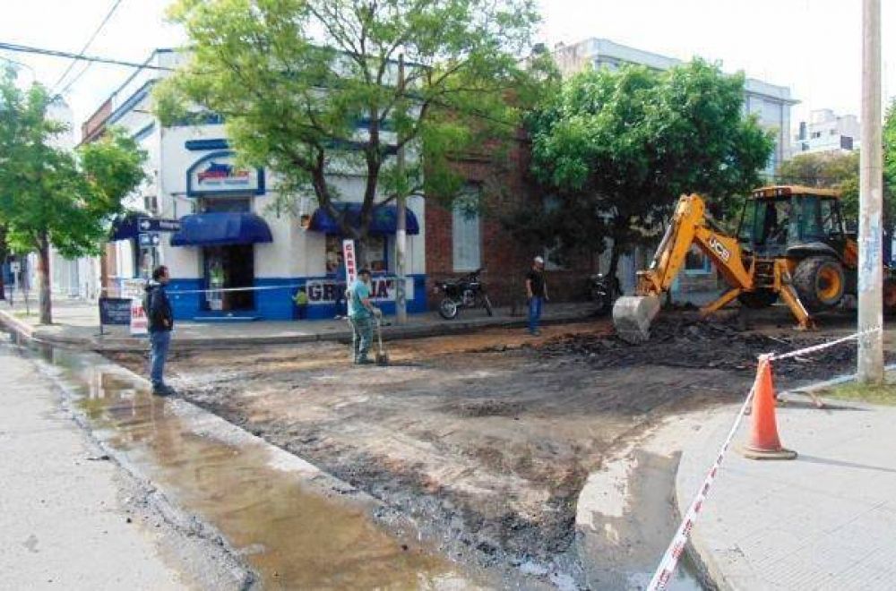 Trabajos de repavimentaci�n y mantenimiento de calles de tierra