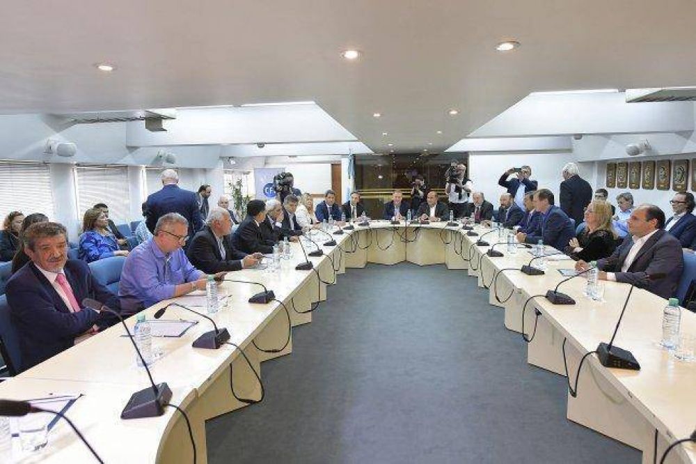 Lifschitz sorprendi� al sumarse a la reuni�n de gobernadores del Partido Justicialista