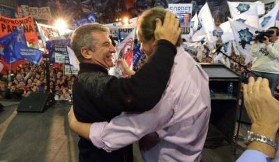 Urribarri inst� al peronismo a �seguir fuertemente alineado al Gobernador� 