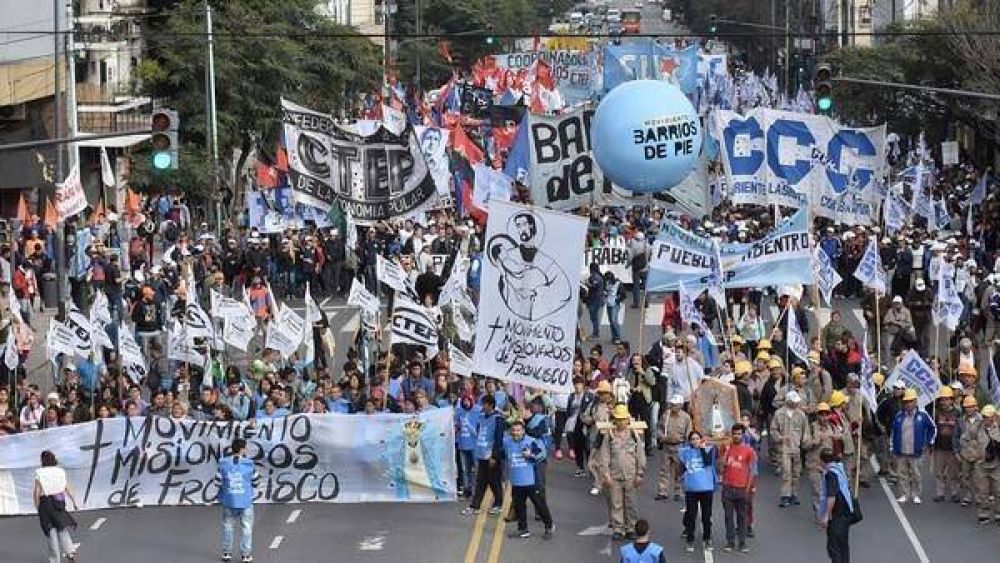 Las organizaciones sociales exigen participar del acto donde Mauricio Macri presentar� una serie de reformas