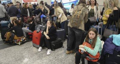 Gremios aeron�uticos anunciaron un paro para el martes en Aerol�neas y Austral