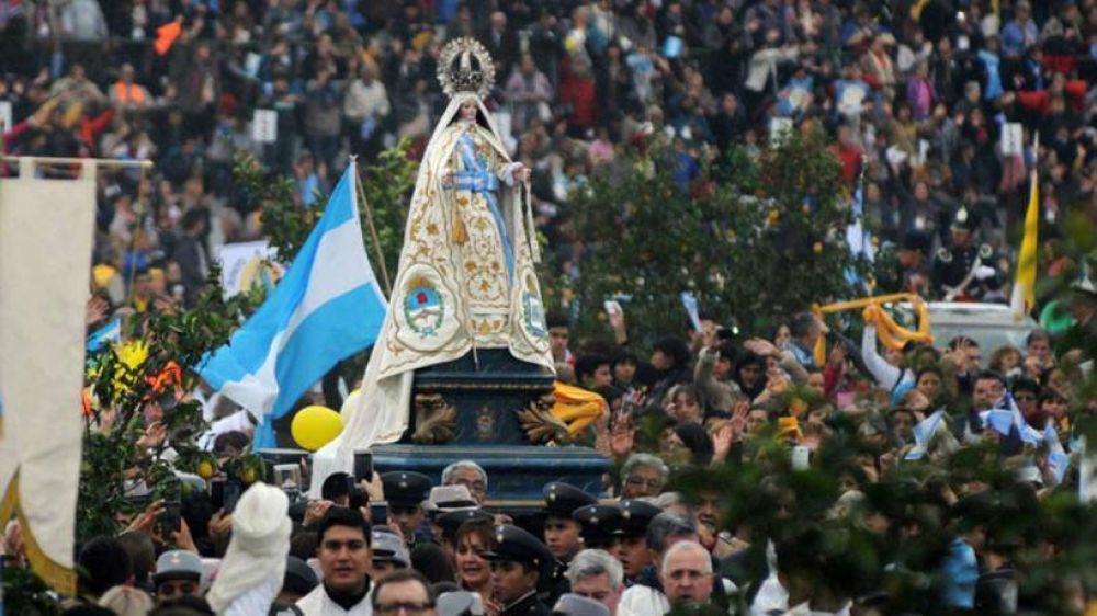 Colocarn una Virgen de la Merced de ms de dos metros en avenida Kirchner