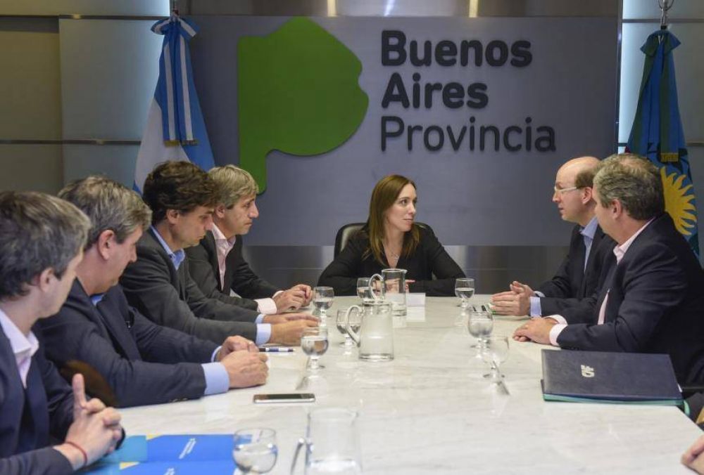Y dale con la obra: junto a Lacunza y Caputo, Vidal firm� contraros para infraestructura hidr�ulica