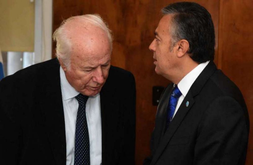 Cornejo abre otro round en sus diferencias con la Corte