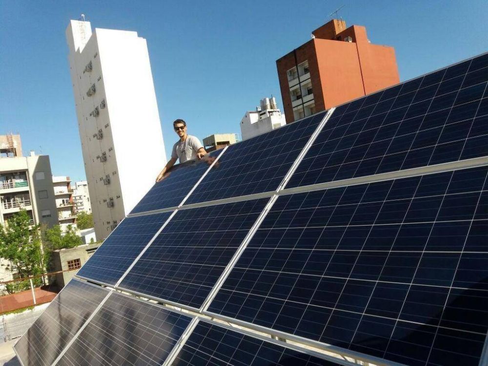 Apuntan a multiplicar el uso de paneles solares