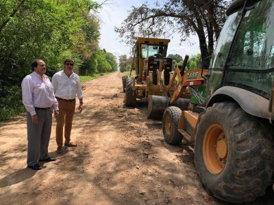 Realizan mejoras en caminos rurales