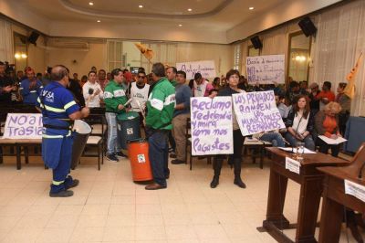 Marcha la Intersindical por el conflicto en DAGSA