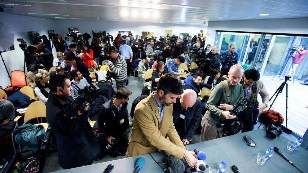 Expectativa en Catalu�a: Carles Puigdemont habla en Bruselas