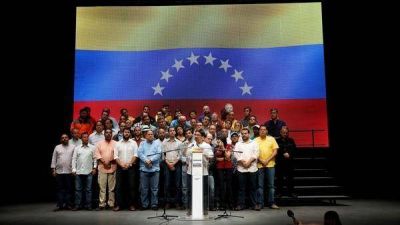 La oposición venezolana no participará de las elecciones municipales y debate su futuro