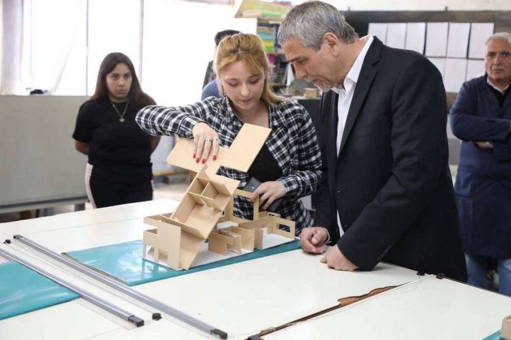 �Ratificamos el compromiso con la educaci�n p�blica�