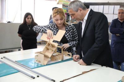 �Ratificamos el compromiso con la educaci�n p�blica�