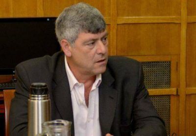 Macri le pidi� la renuncia a Buryaile y en su lugar nombr� a Etchevehere