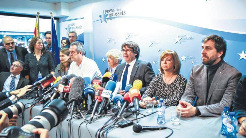 Desde B�lgica, Puigdemont acept� ir a las urnas