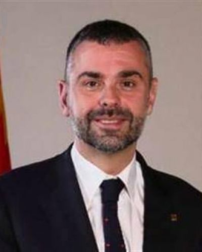 Con un mensaje de moderaci�n, un ex ministro catal�n se posiciona como candidato