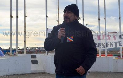 �Vamos a salir a la calle con los trabajadores y el pueblo�, Oscar Mart�nez