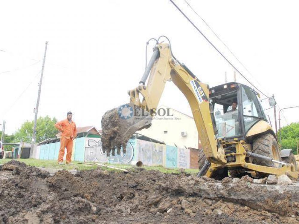 Siguen a buen ritmo los trabajos iniciados en la calle Triunvirato