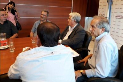 Gobierno y bodegueros acordaron que no permitir�n ni un 1% de impuesto al vino