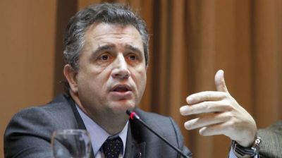 La OA hab�a observado a Buryaile y ahora eval�a a Etchevehere