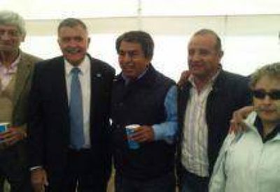 El �jaldismo� sindical arremete contra Alperovich y organiza una demostraci�n de fuerzas
