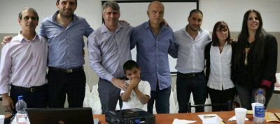 Lan�s: presentan el programa de fortalecimiento infancia
