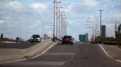 Postergan licitaci�n del puente Paran�-Santa Fe para fin de 2018