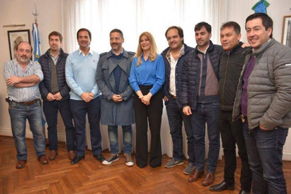 Intendentes del peronismo se dan cita con un homenaje como excusa
