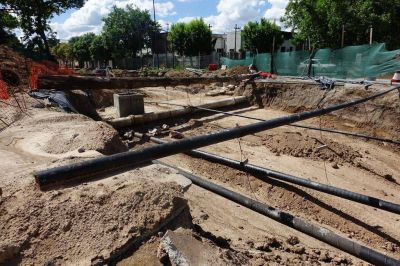 Se complicaron los trabajos en la avenida 31 y se estiran los inconvenientes con el agua