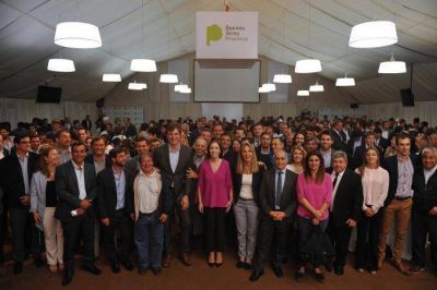 Vidal agasaj� al gabinete, dirigentes y candidatos electos y les pidi� 