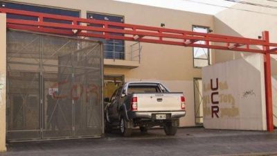 La UCR pide $20 mil a diputados para pagar juicio perdido con un medio local