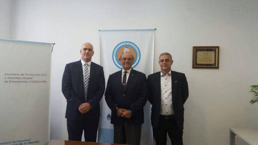 SE GESTIONAN RECURSOS PARA DEFENSA CIVIL EN NACI�N