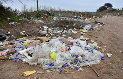 Basurales: Altolaguirre acusa a vecinos �desaprensivos�