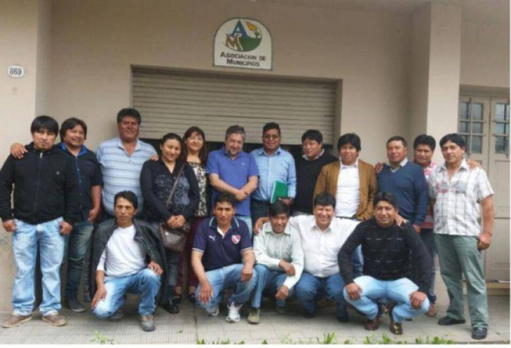 CAMILA SOL�S: �LA ASOCIACI�N DE MUNICIPIOS NO ACOMPA�AR� LA INTERNA DEL PJ JUJE�O�
